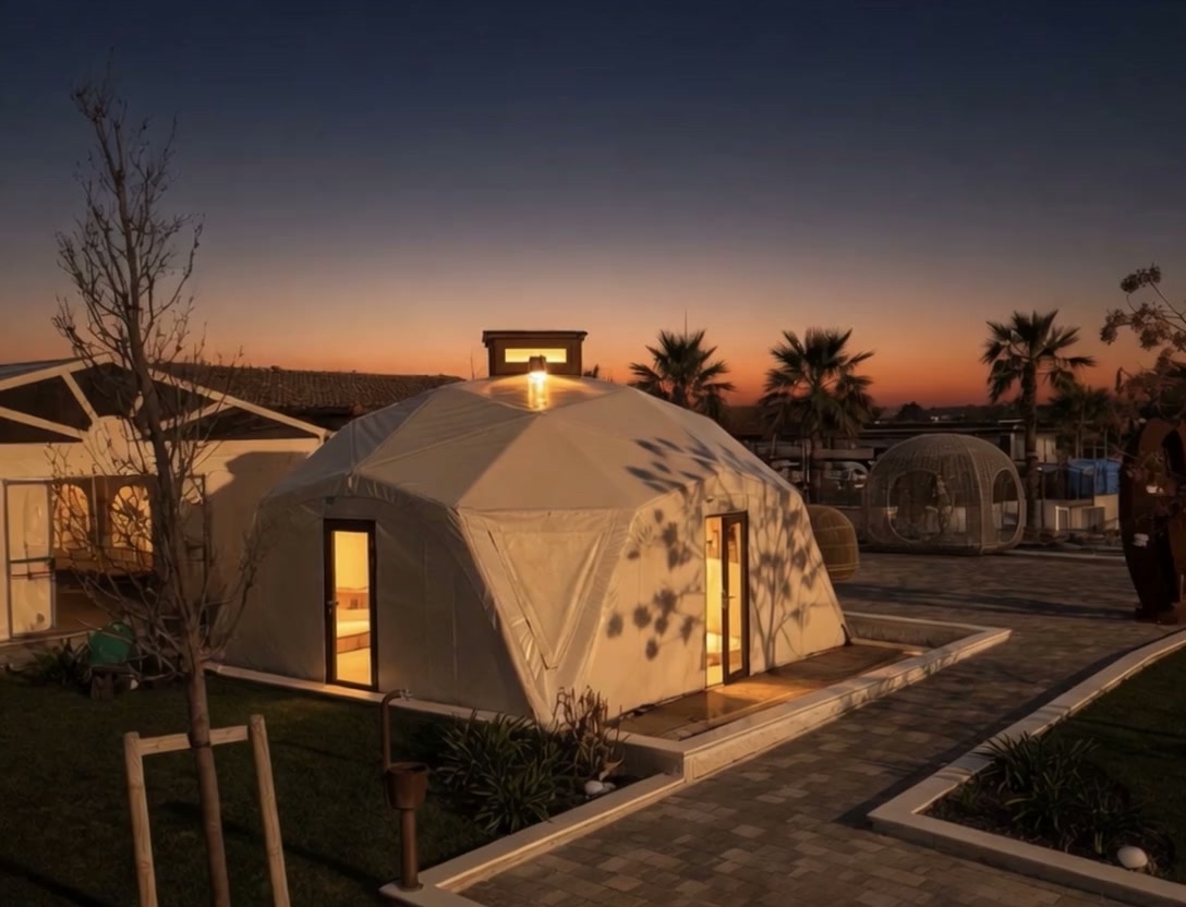 Wood Clad Glamping — Toskania