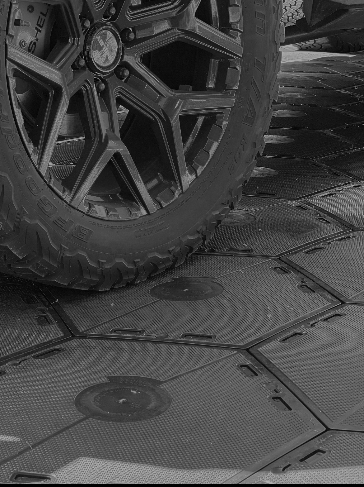 X-Floor Hexa — parking