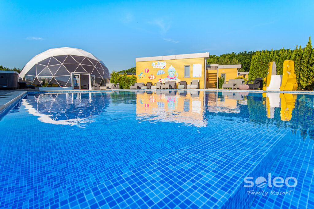 Namioty sferyczne MTS Poland w Soleo Family Resort w Rewalu