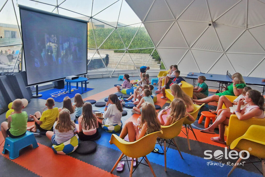 Namioty sferyczne MTS Poland w Soleo Family Resort w Rewalu